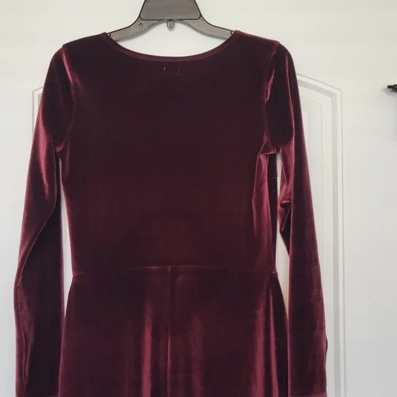 Hollister Velvet Dress - Picture 6 of 7
